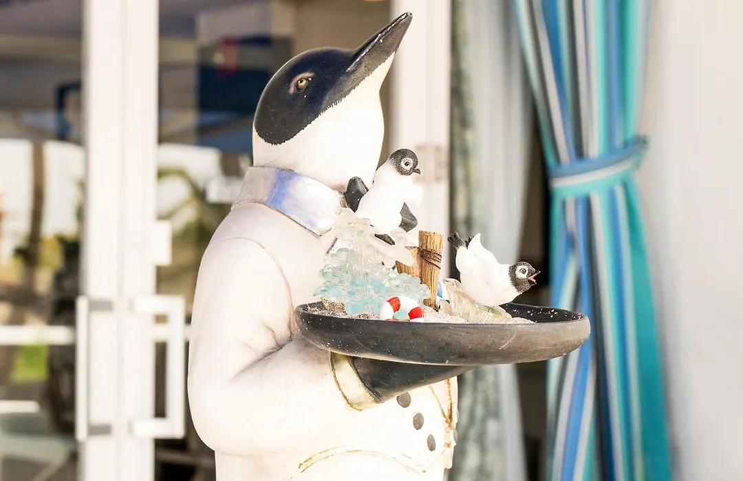 Penguin Hotel-1