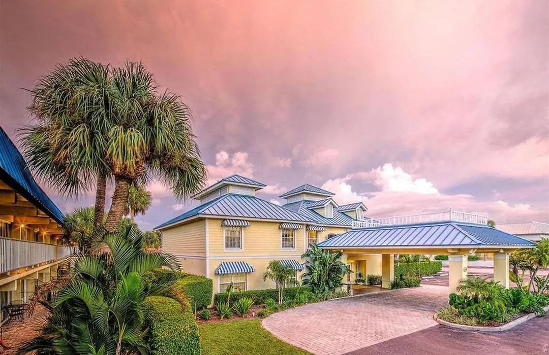 Naples Garden Inn-1
