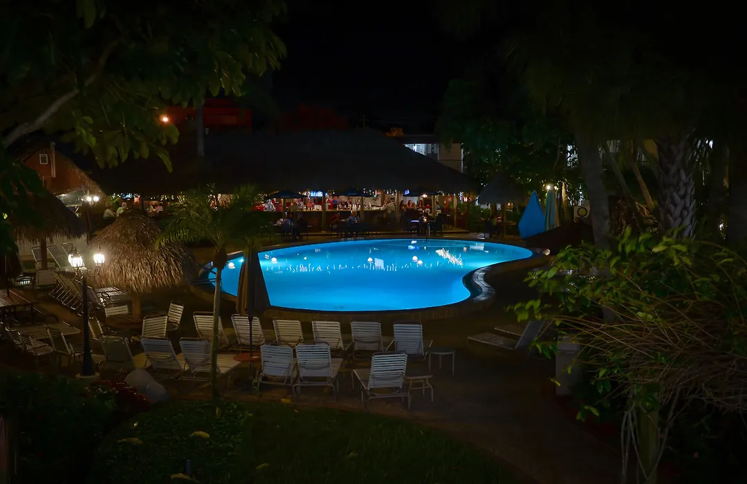 Gulfcoast Inn Naples-1