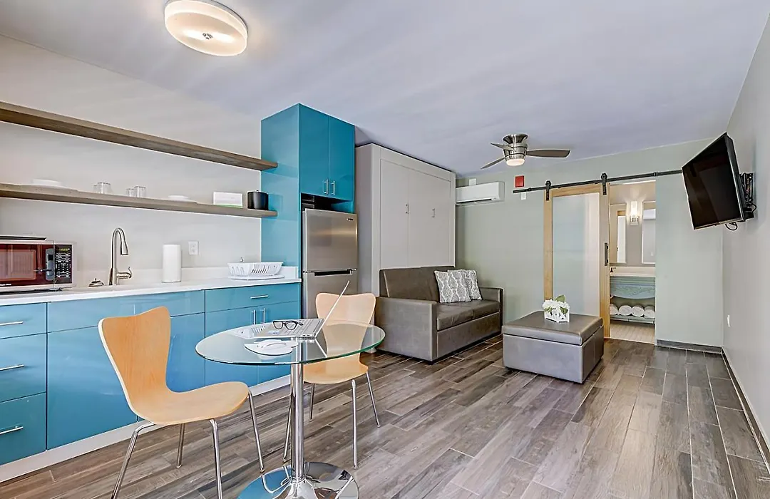 Seven Hills Suites-1