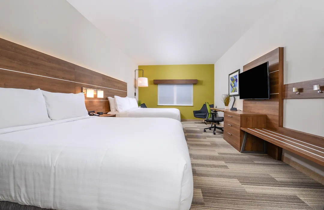 Holiday Inn Express & Suites - St. Petersburg - Madeira Beach By Ihg-1