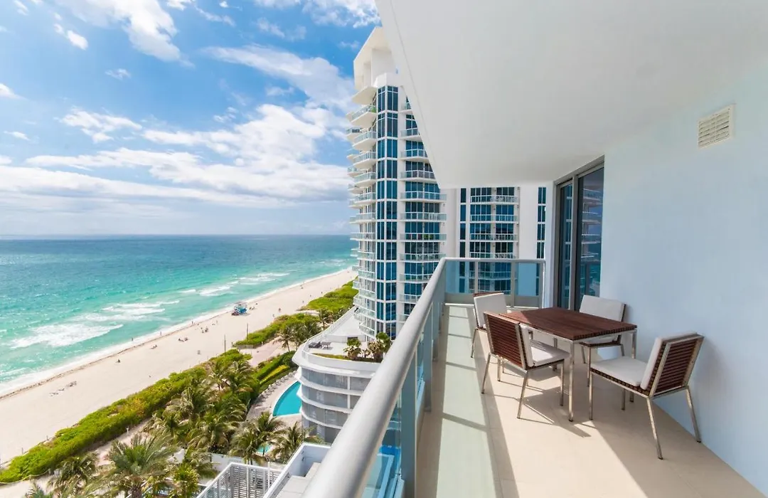 Monte Carlo Suites In Miami Beach-1