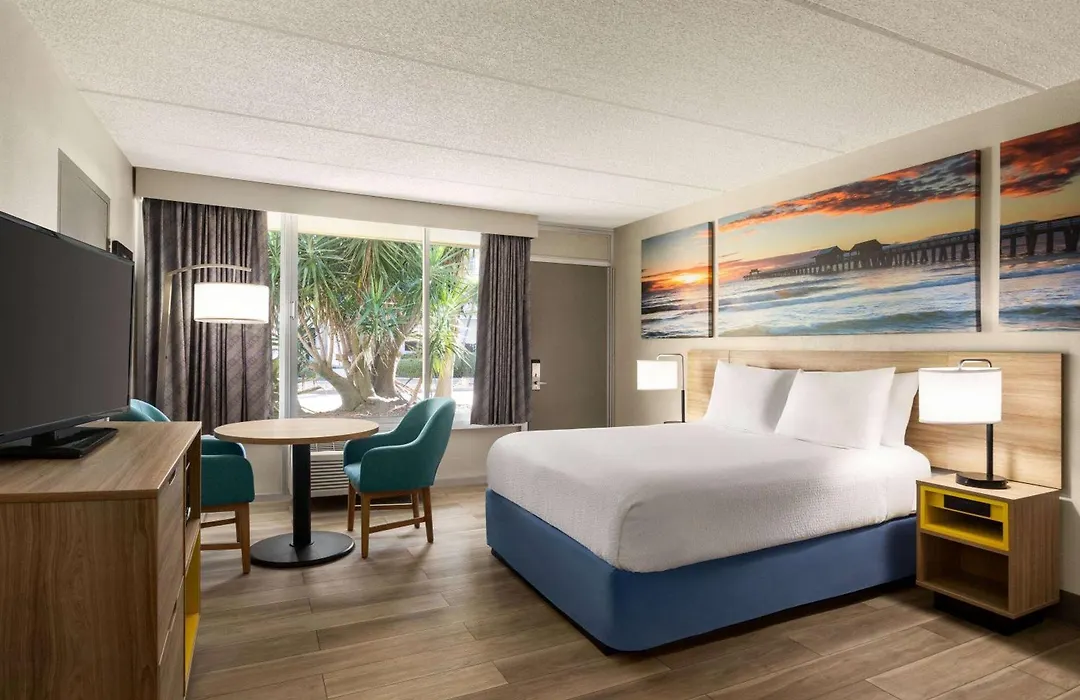 Days Inn By Wyndham Cocoa Beach Port Canaveral-1