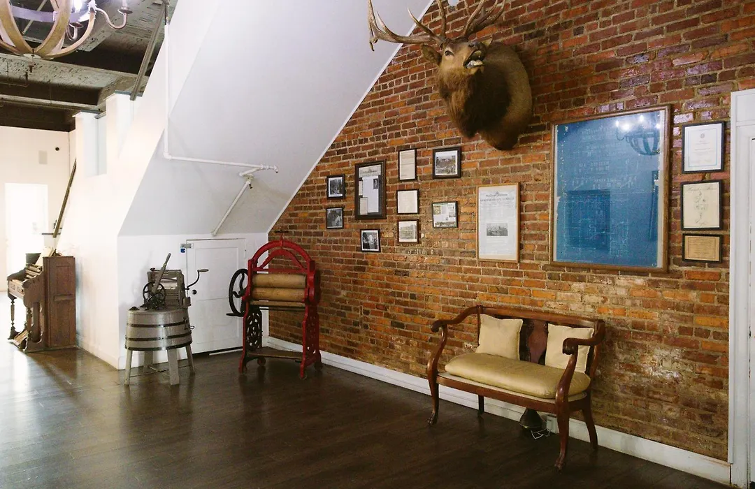 Hunter Arms Hotel-1