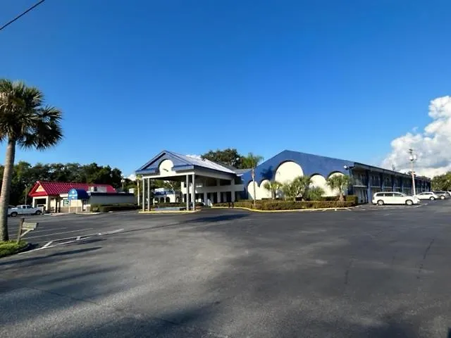 Days Inn By Wyndham Crystal River-1