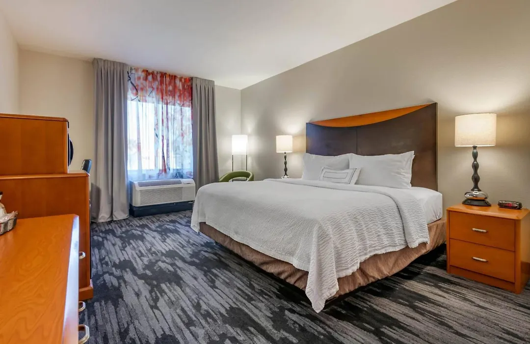 Fairfield Inn And Suites Holiday Tarpon Springs-1