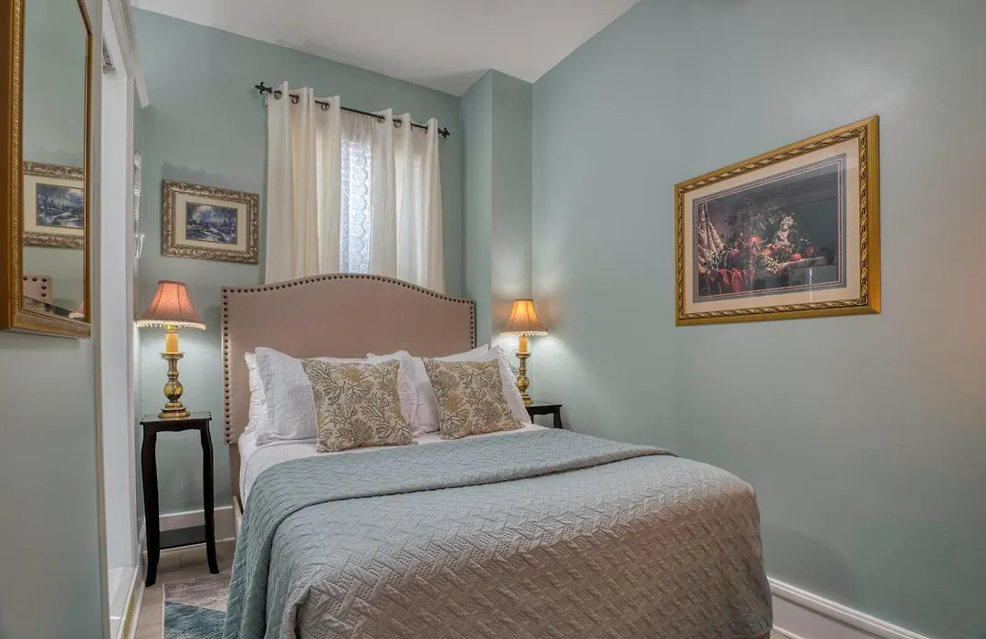 Victorian House Bed And Breakfast-1