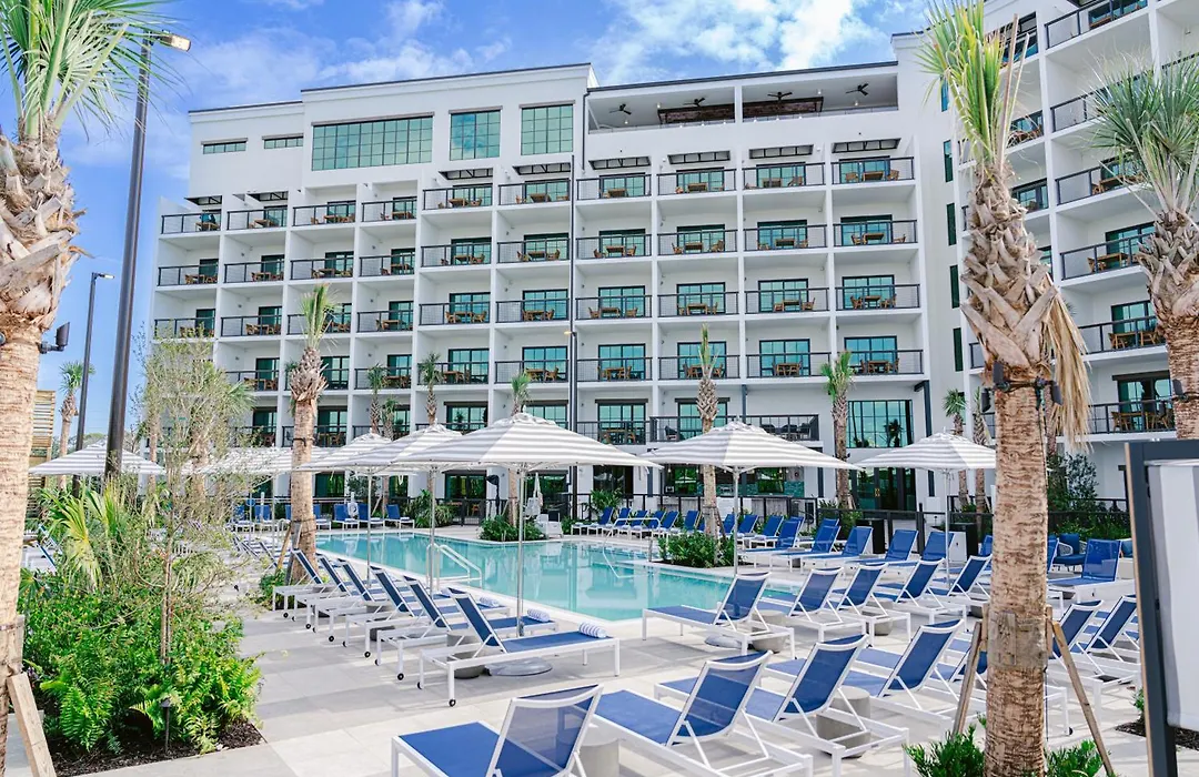 The Perry Hotel Naples-1