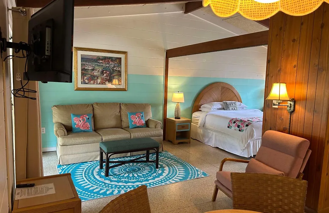 Tropical Marina & Resort On Lake Beresford-1