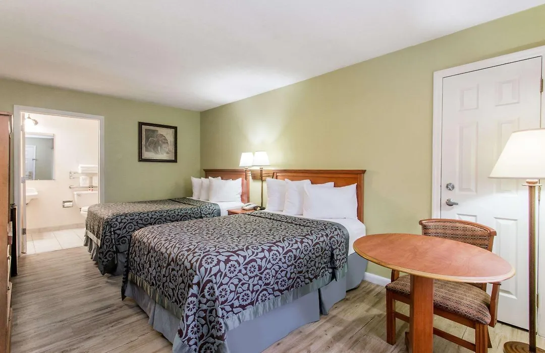 Days Inn By Wyndham Ormond Beach-1
