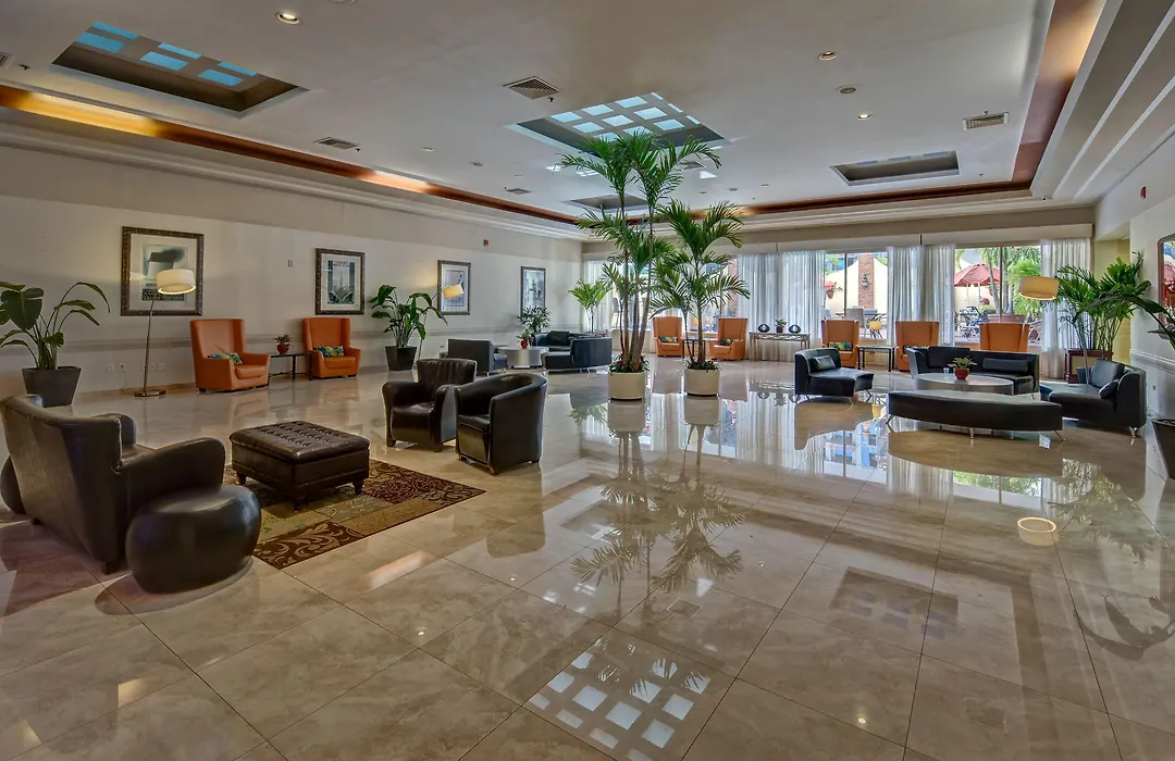Holiday Inn Hotel Port Of Miami-Downtown By Ihg-1