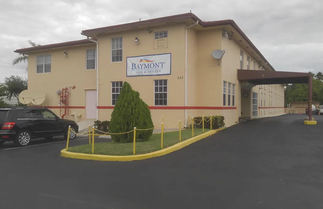 Belmont Inn & Suites-1