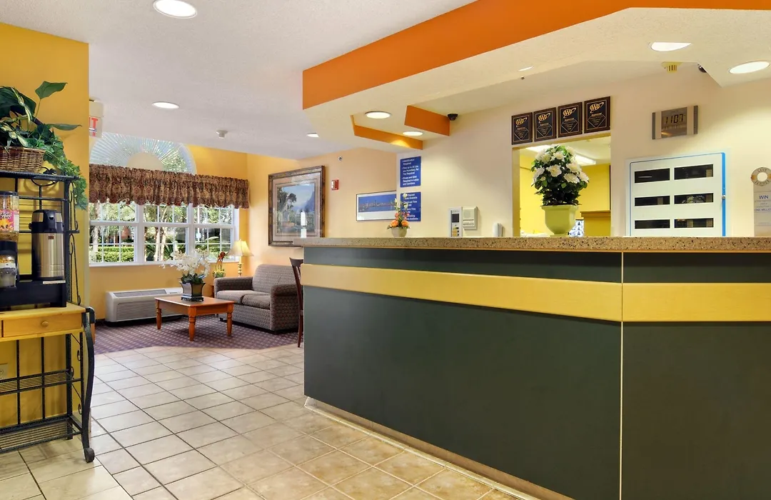 Hometown Inn & Suites Jacksonville Butler Blvd./Southpoint-1