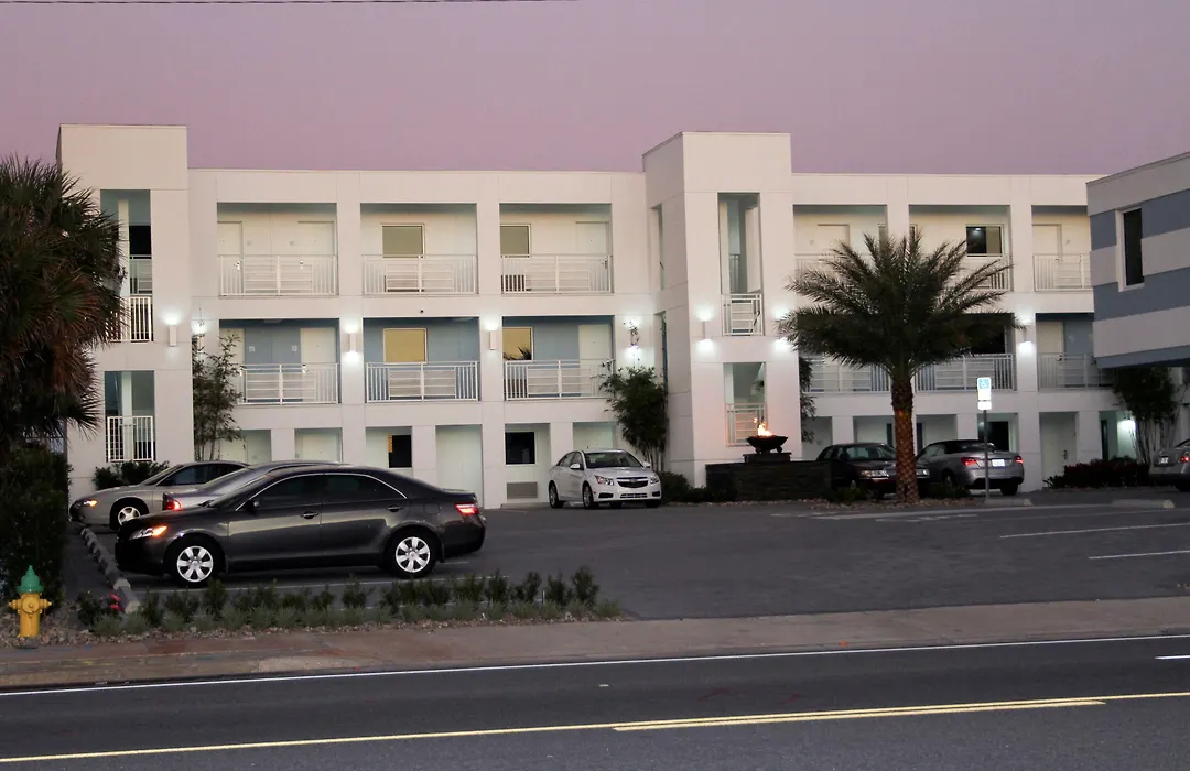 Lotus Boutique Inn And Suites-1