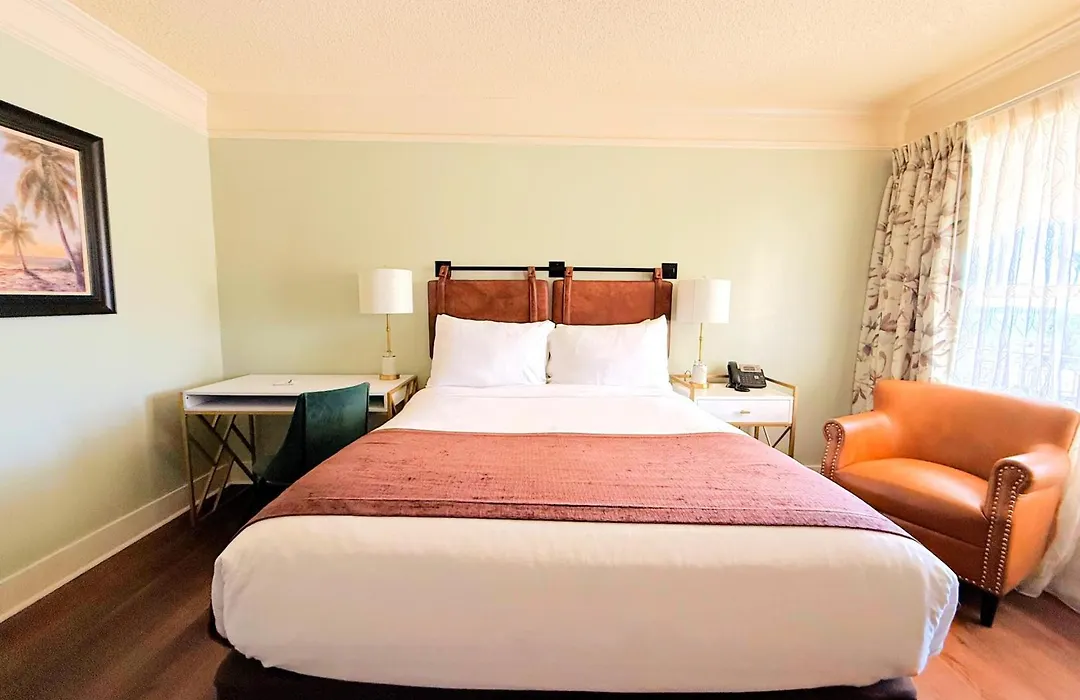 Bayfront Inn-1