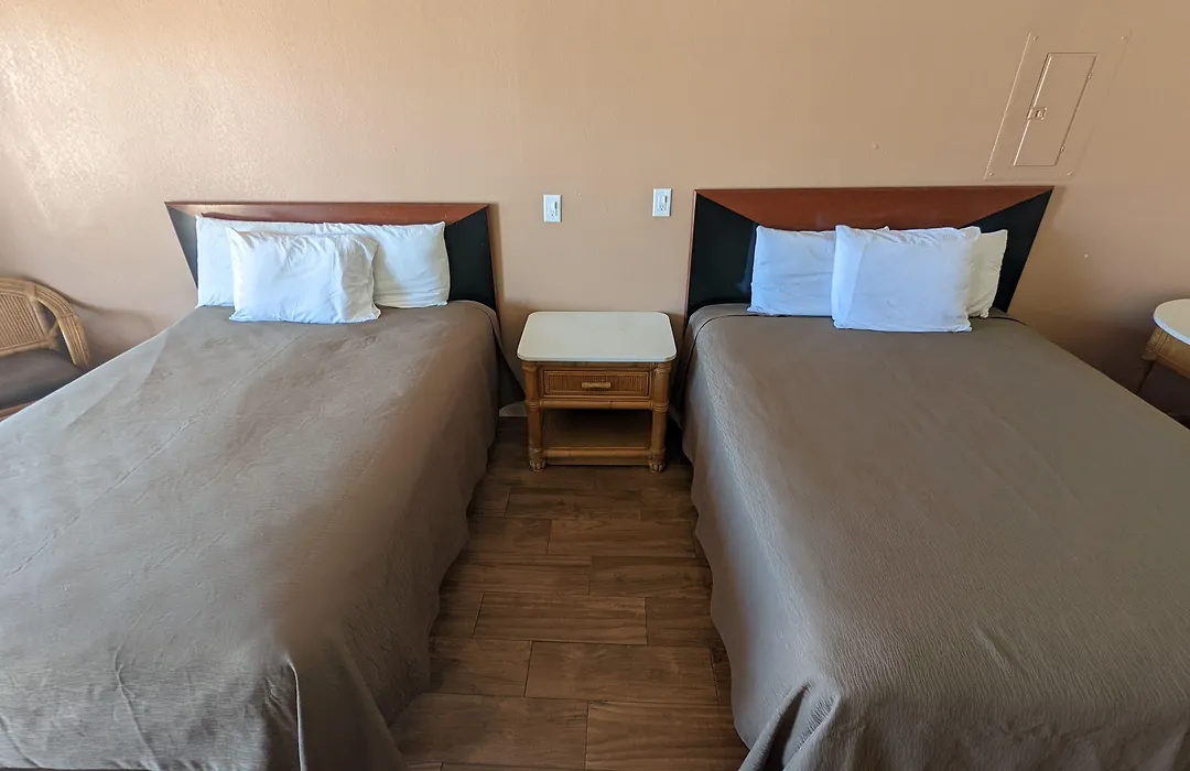 Summer Breeze Motel-1