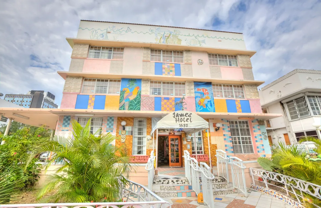 James Hotel-1