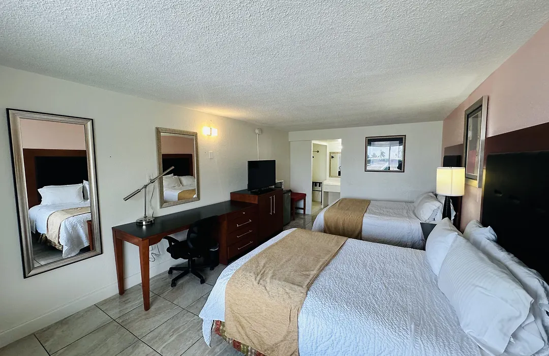 Boca Inn-1