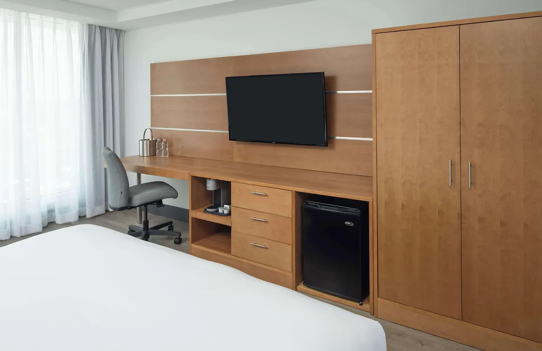Doubletree By Hilton Miami North I-95-1
