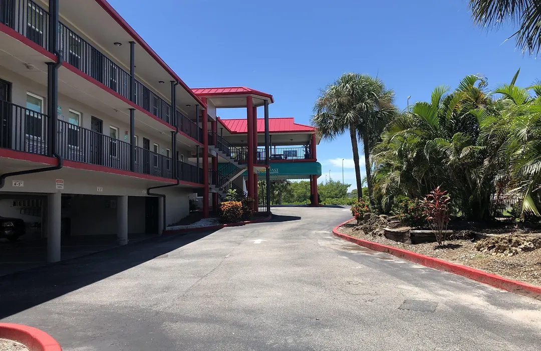 Sun Coast Inn-1
