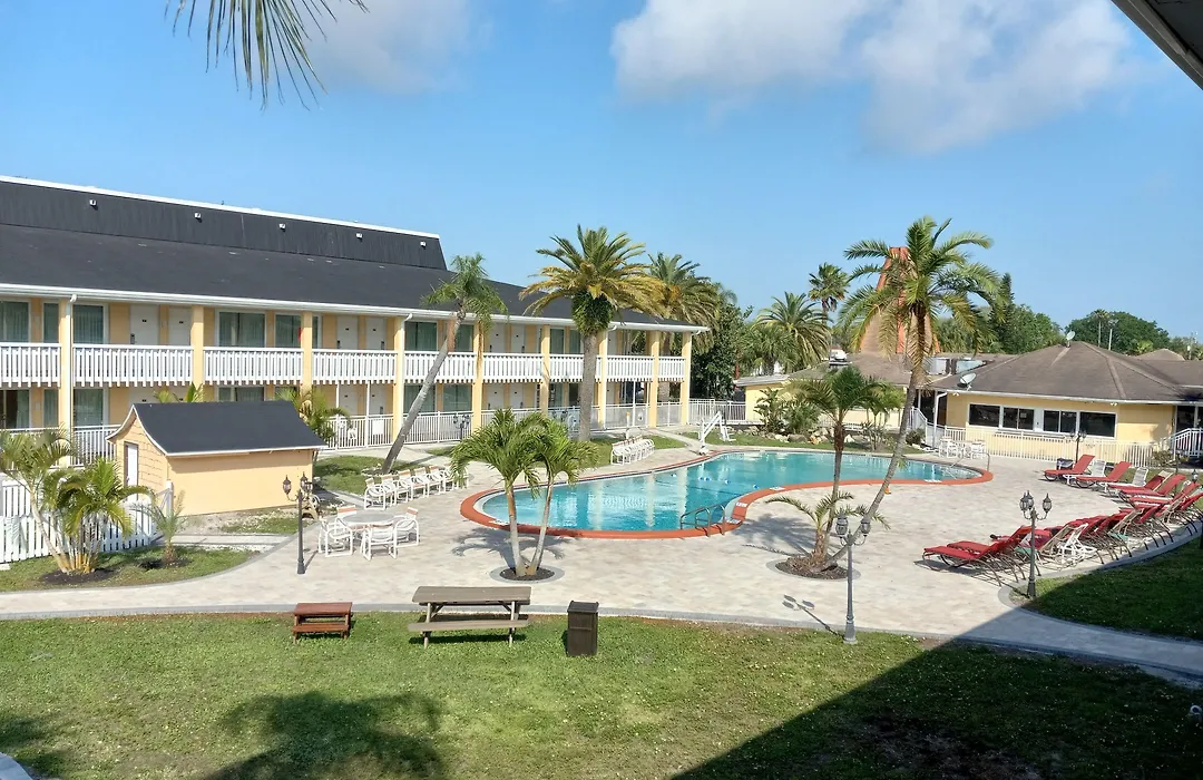 Rodeway Inn-1