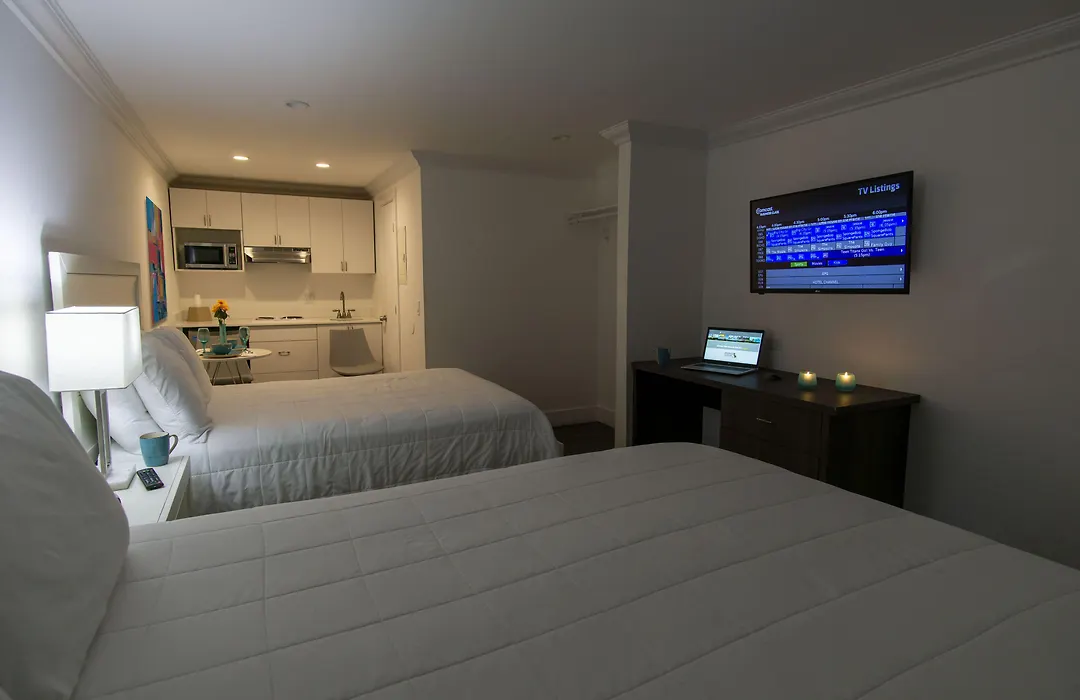 Spinnaker Inn Of Naples-1