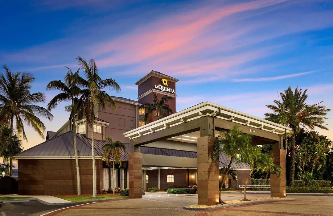La Quinta By Wyndham Miami Airport West-1
