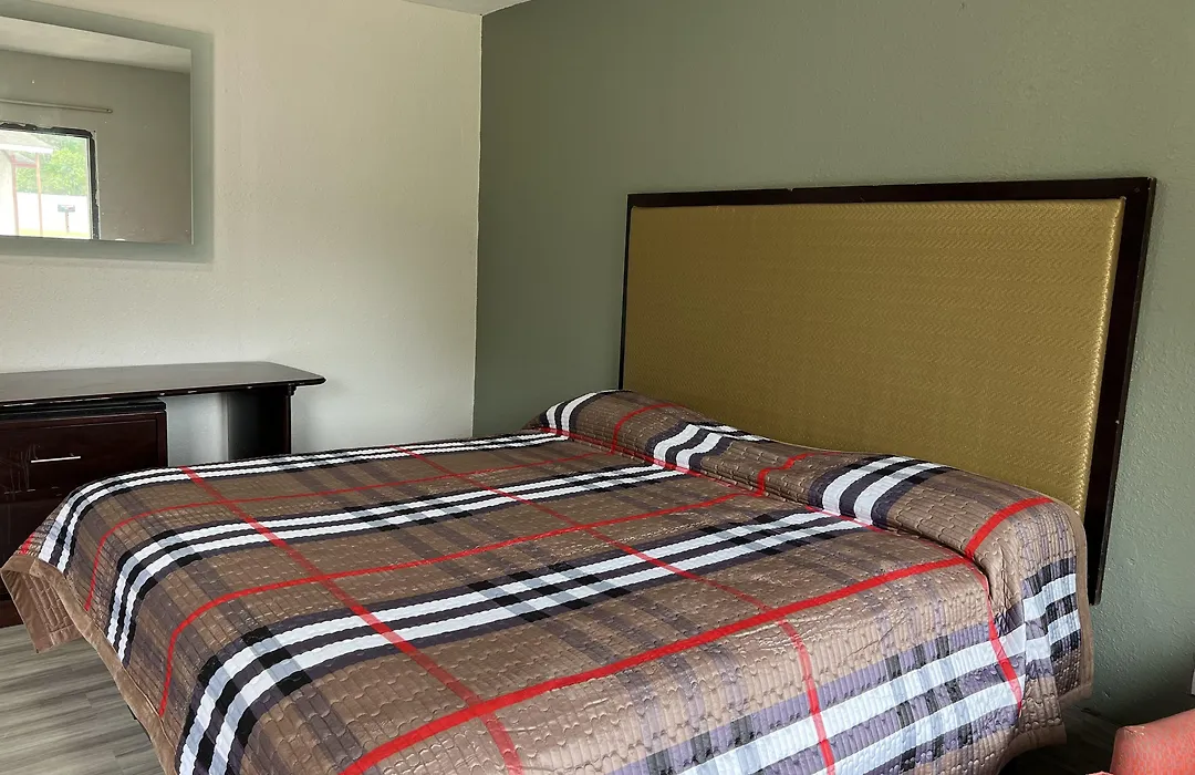 Comfort Stay Inn-1