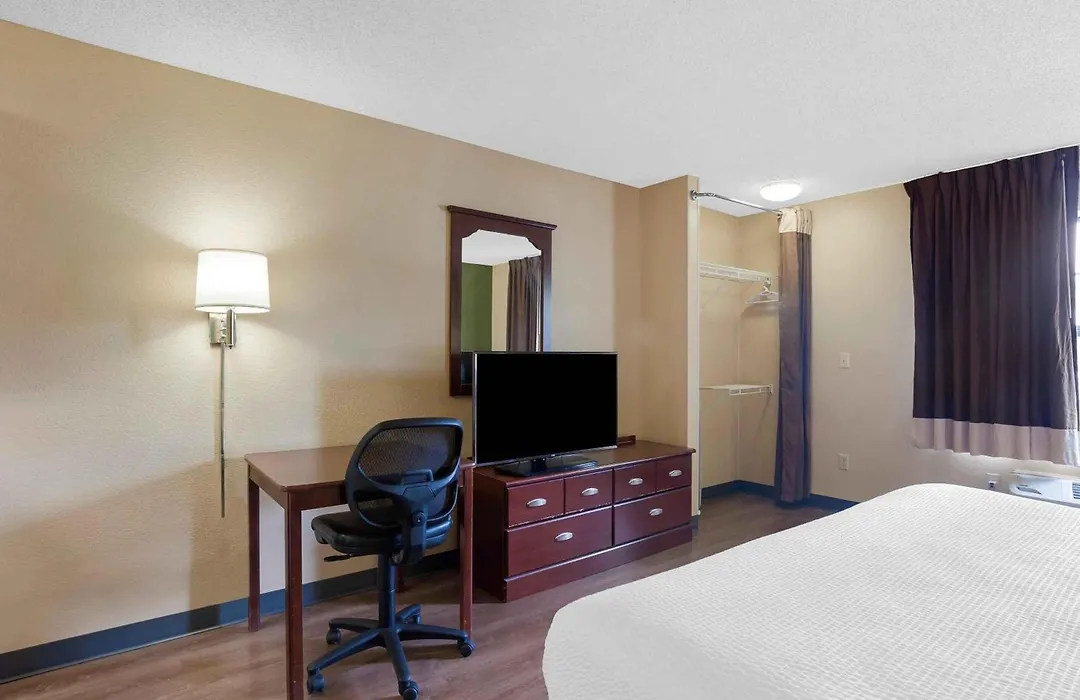 Studio 6 Suites Jacksonville Deerwood Park Fl-1