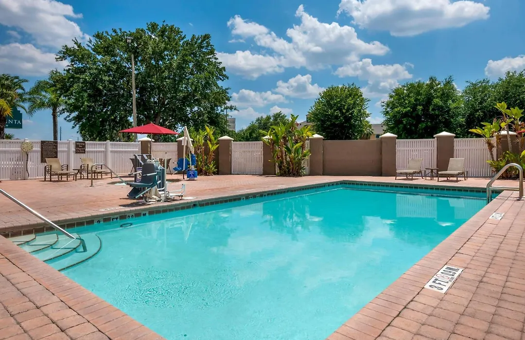 Comfort Suites Near Universal Orlando Resort-1