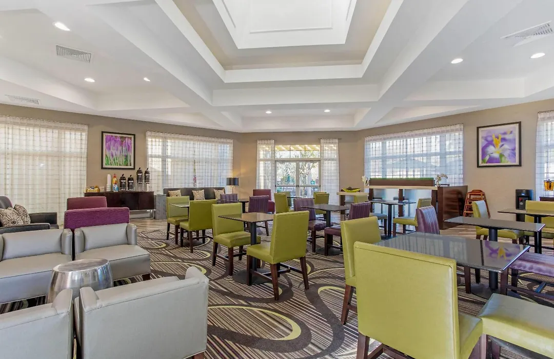 La Quinta By Wyndham Orlando Airport - On Property Food Trucks & Free Airport Shuttle!-1