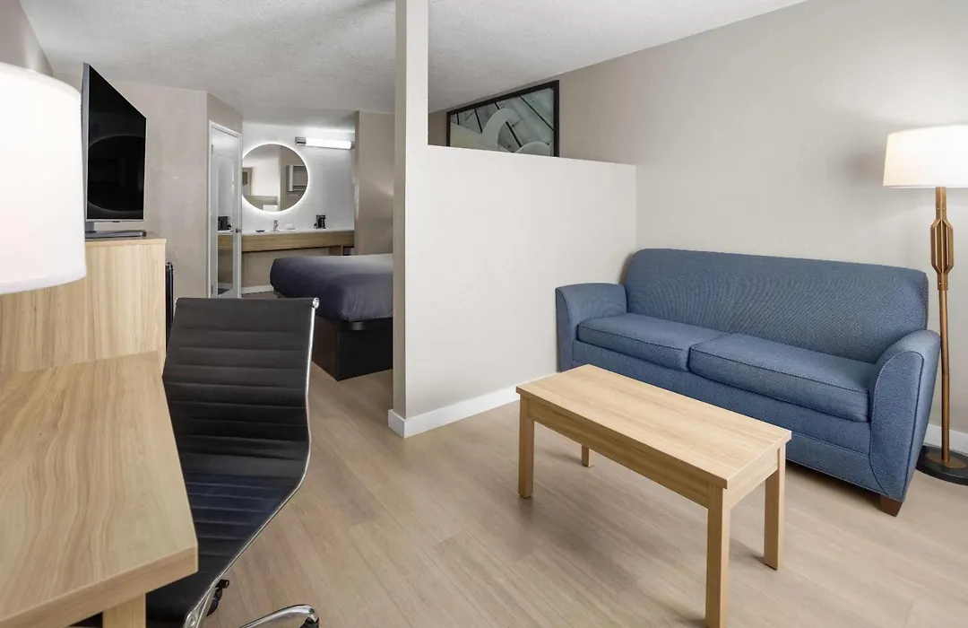 Super 8 By Wyndham Ellenton Bradenton Area-1
