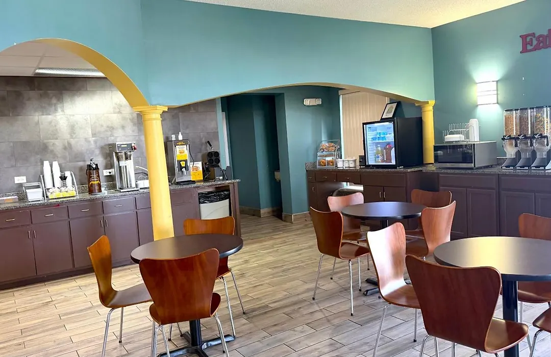 Super 8 By Wyndham Marianna I-10-1