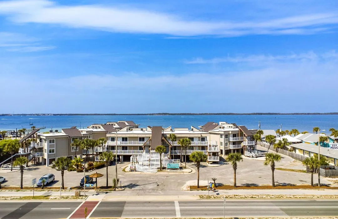 Soundside Holiday Beach Resort-1