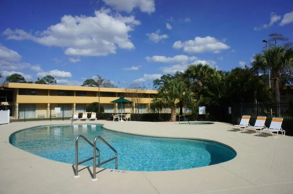 Baymont By Wyndham Intl Speedway I-95 Daytona Beach-1