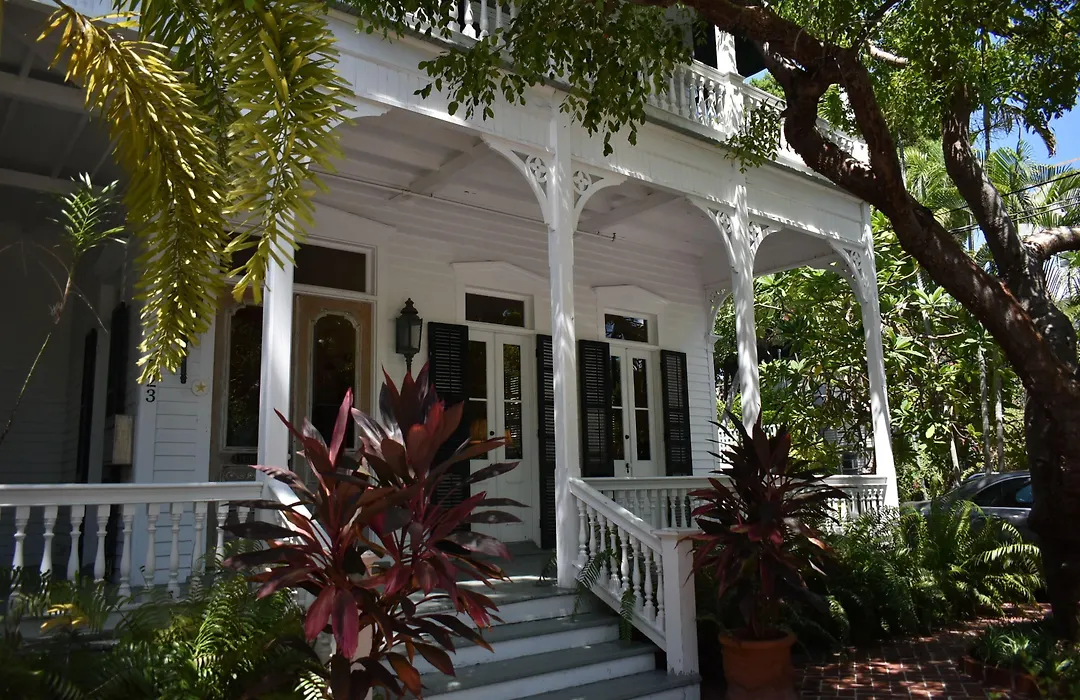 Simonton Court Historic Inn & Cottages-1