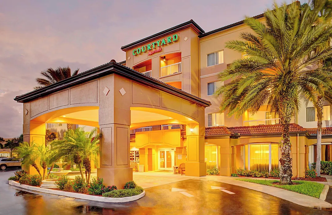 Courtyard By Marriott West Palm Beach Airport-1