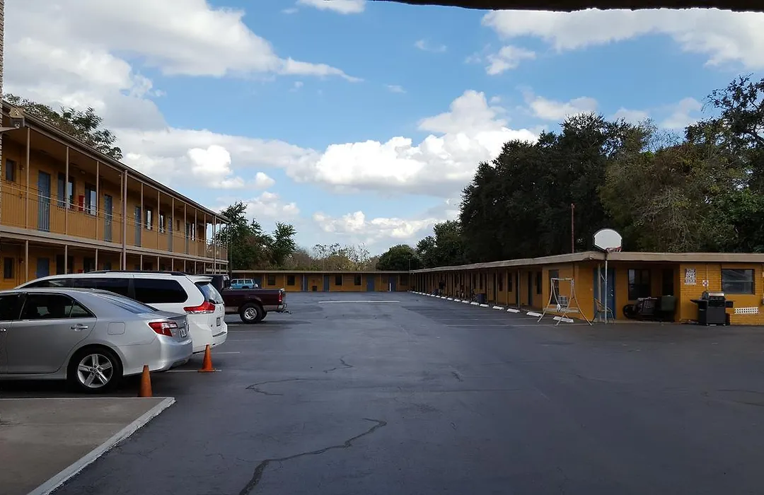 Budget Motel-1