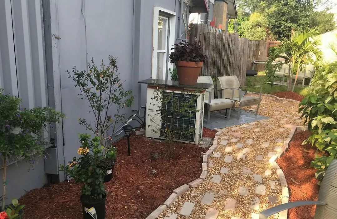 Inn Leather Guest House-Gay Male Only-1