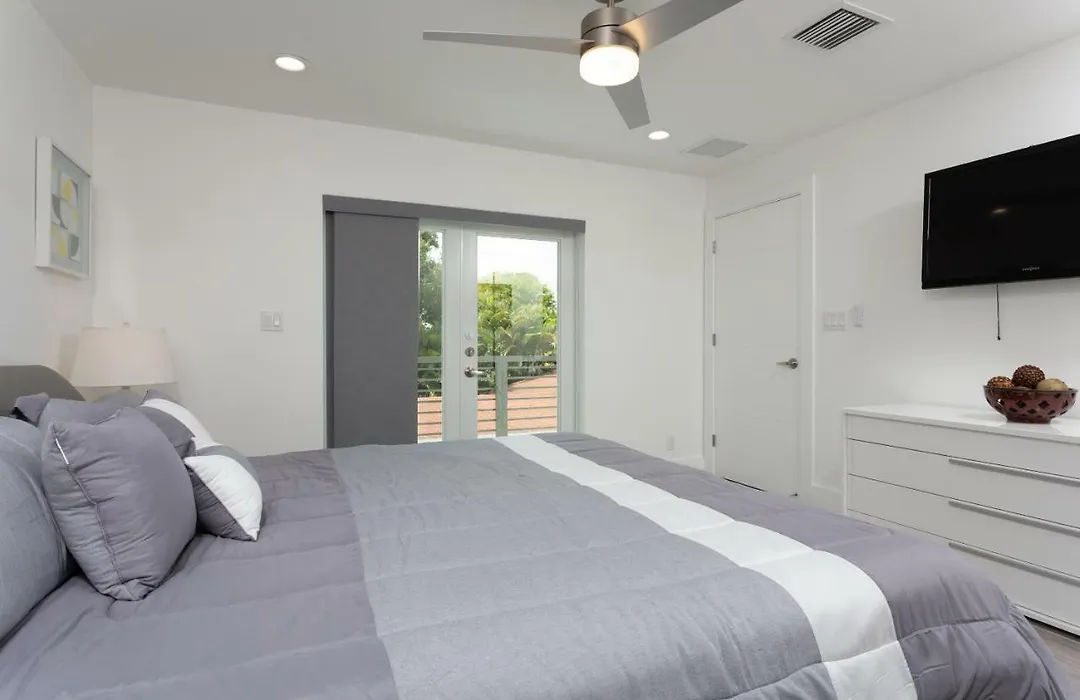 Casa Hermes Wilton Manor - Gay Guesthouse-1