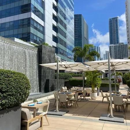 Four Seasons Hotel Miami - Luxury Private Residences-3