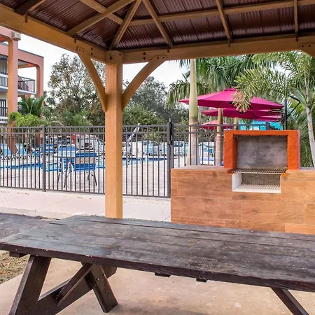 Days Inn By Wyndham Sarasota Bay-2