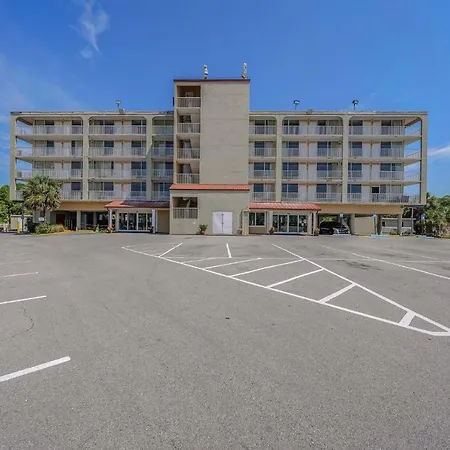 Baymont By Wyndham Panama City Beach-3