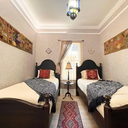 1001 Nights Historic Bed And Breakfast Adults Only-3