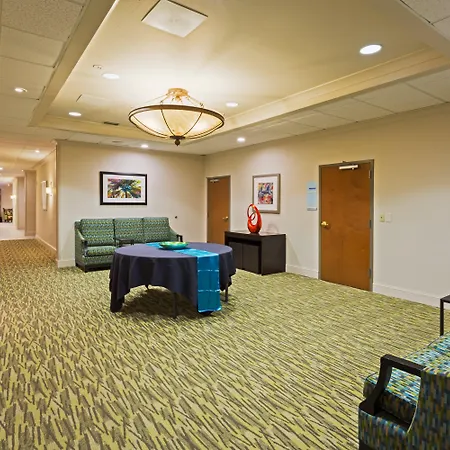Holiday Inn Express And Suites Tampa I-75 At Bruce B. Downs By Ihg-2