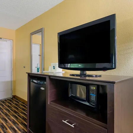 Quality Inn & Suites Mt Dora North-2