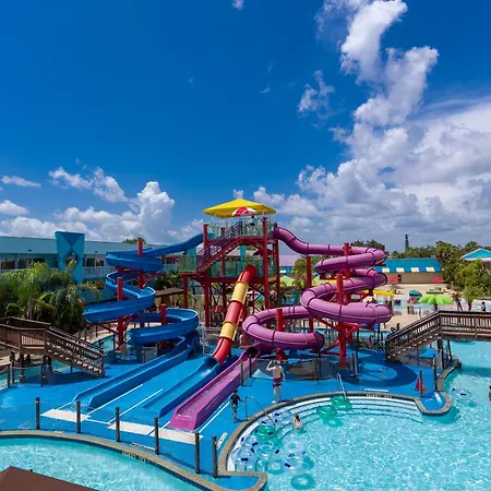 Ramada By Wyndham Flamingo Water Park-2