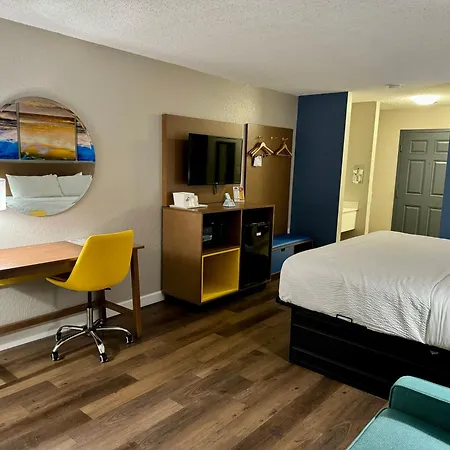 Days Inn By Wyndham Sarasota I-75-2