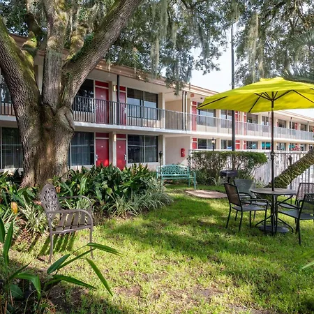 Ramada By Wyndham Kissimmee Gateway-2