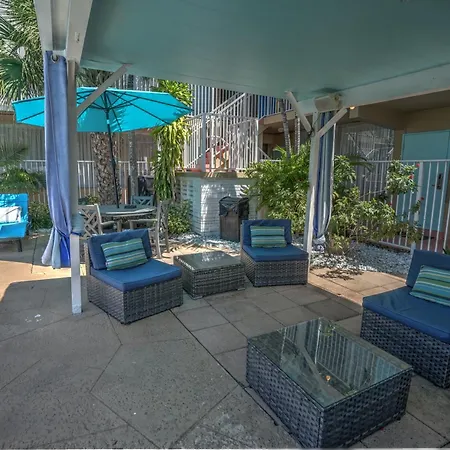 Castle By The Sea Motel-2